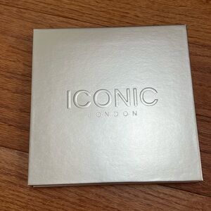NEW! ICONIC LONDON